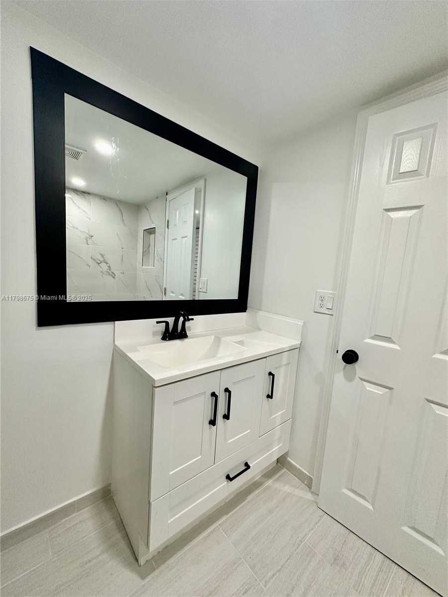 Small Image of 4500 NORTH WEST 79TH AVE #1D, Doral Number 24