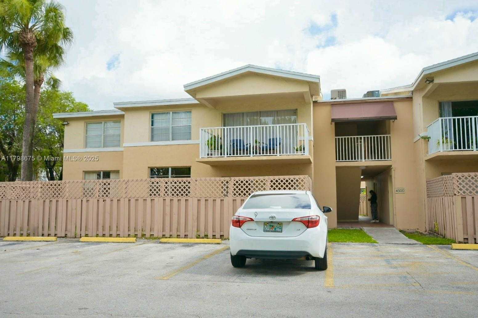 Small Image of 4500 NORTH WEST 79TH AVE #1D, Doral Number 29