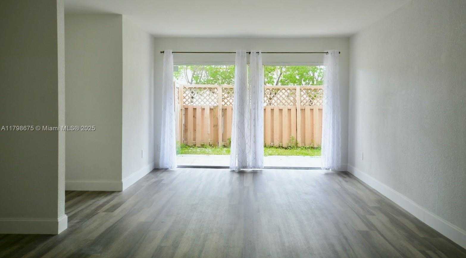 Small Image of 4500 NORTH WEST 79TH AVE #1D, Doral Number 5