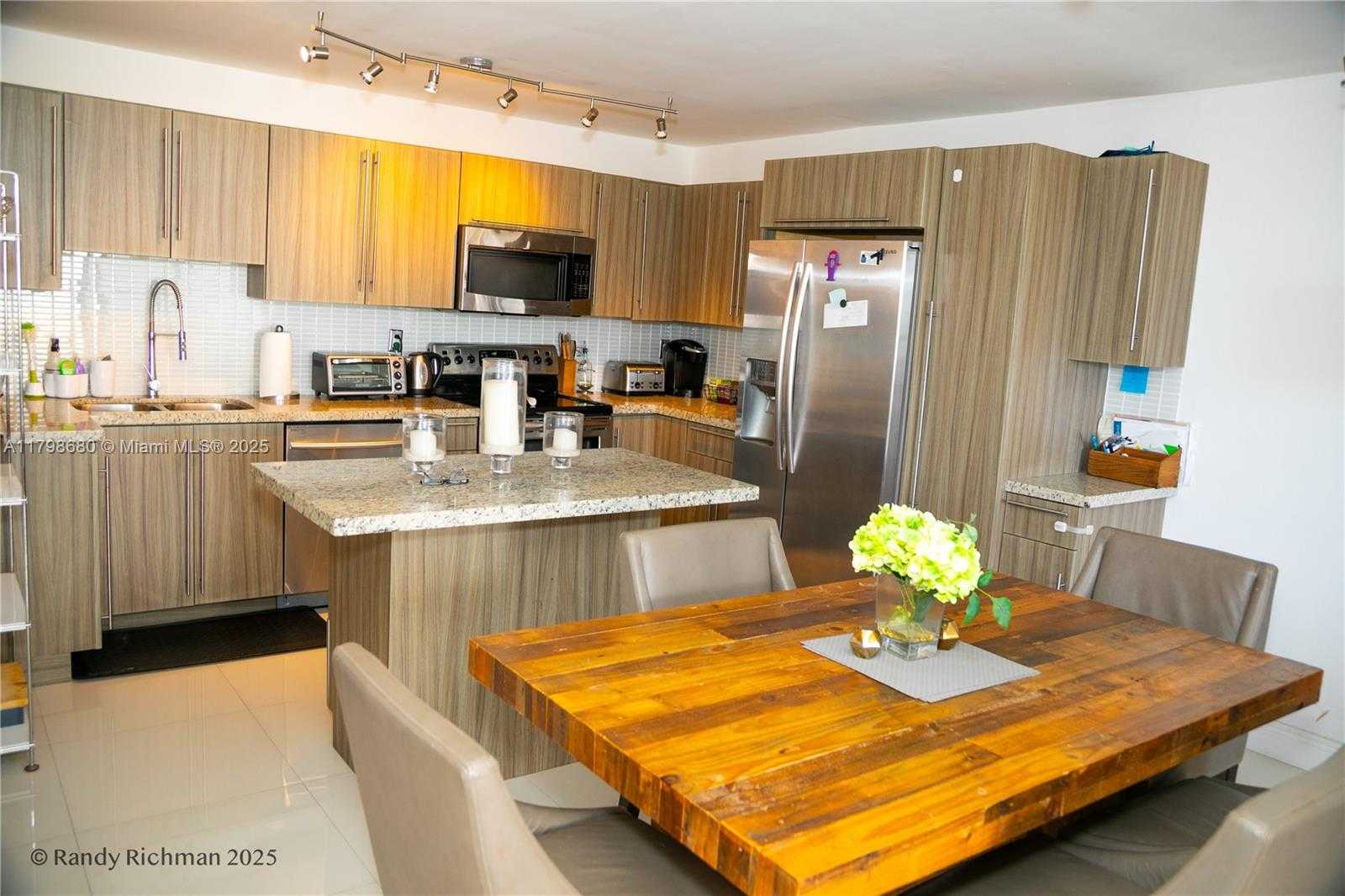 Small Image of 600 NORTH EAST 36TH ST #702, Miami Number 2