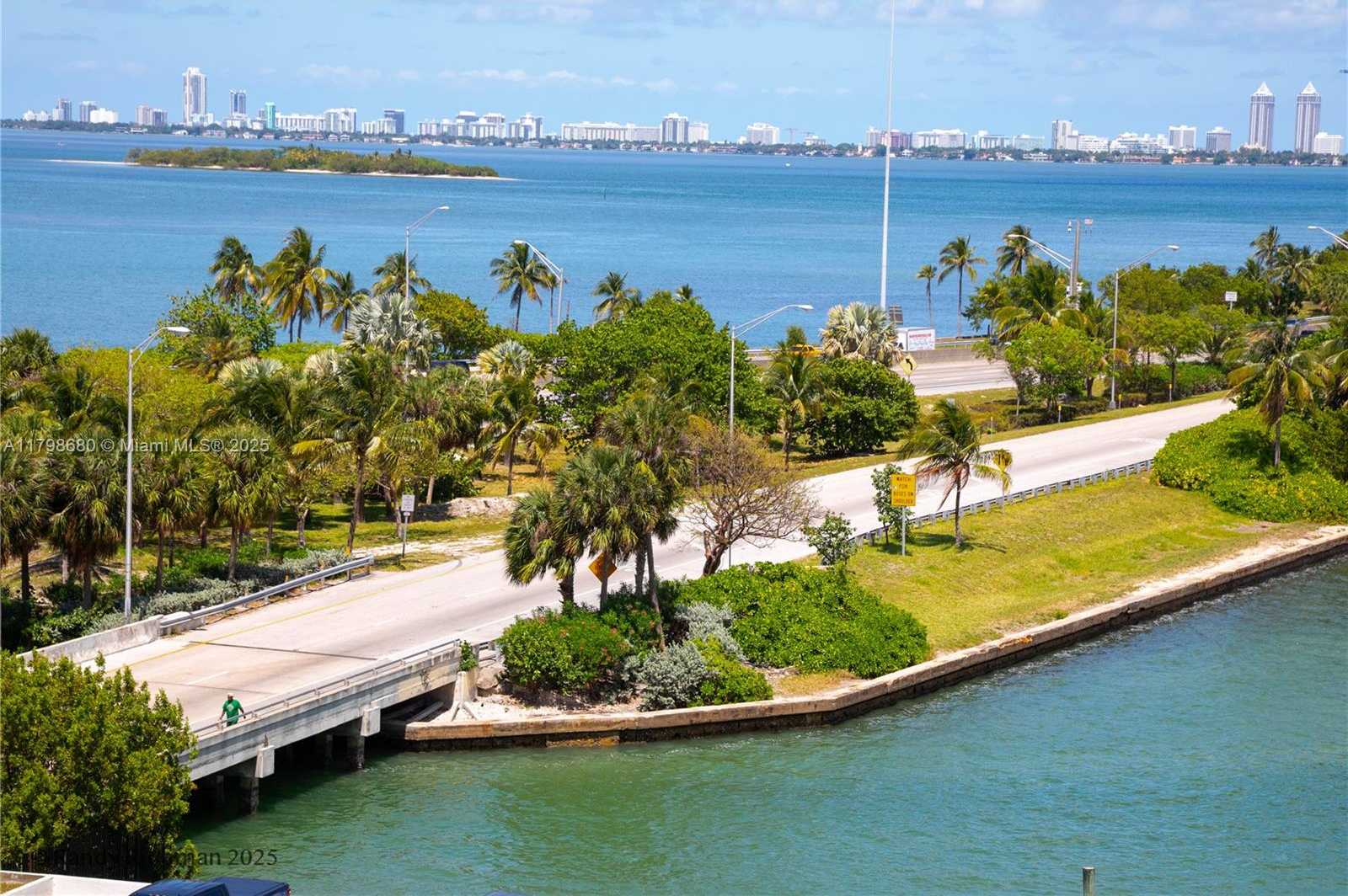 Small Image of 600 NORTH EAST 36TH ST #702, Miami Number 34