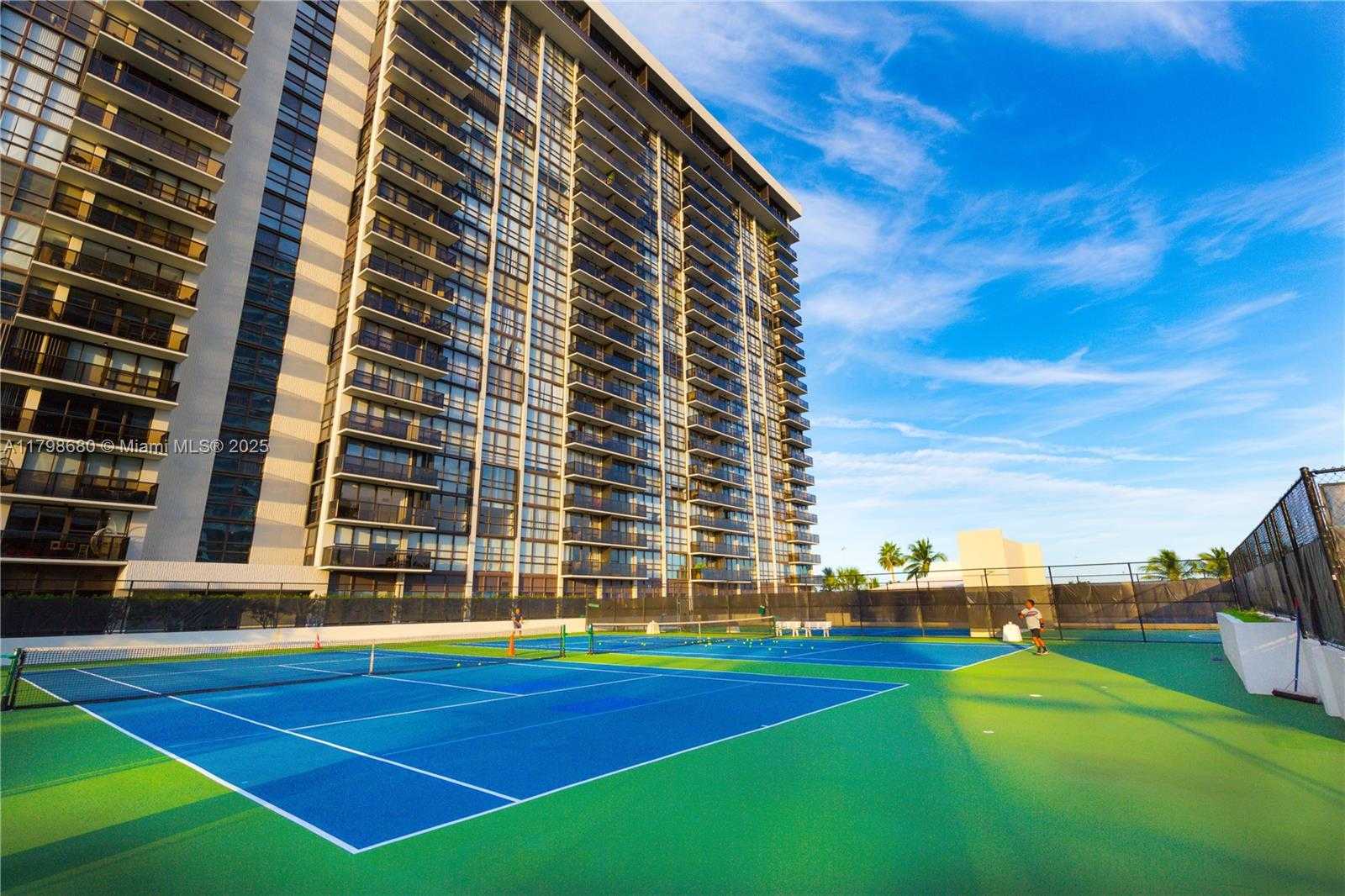 Small Image of 600 NORTH EAST 36TH ST #702, Miami Number 45