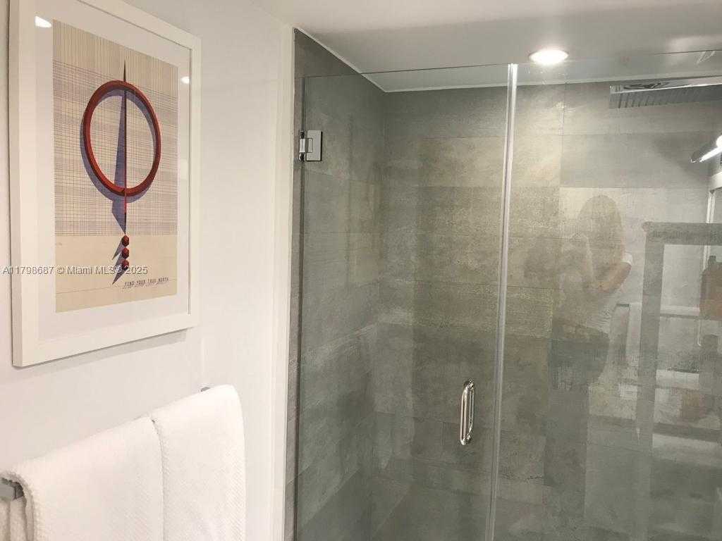 Small Image of 100 LINCOLN RD #1635, Miami Beach Number 12