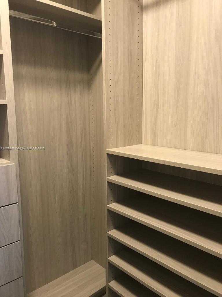 Small Image of 100 LINCOLN RD #1635, Miami Beach Number 13