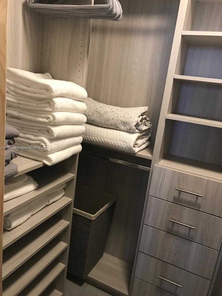 Small Image of 100 LINCOLN RD #1635, Miami Beach Number 14