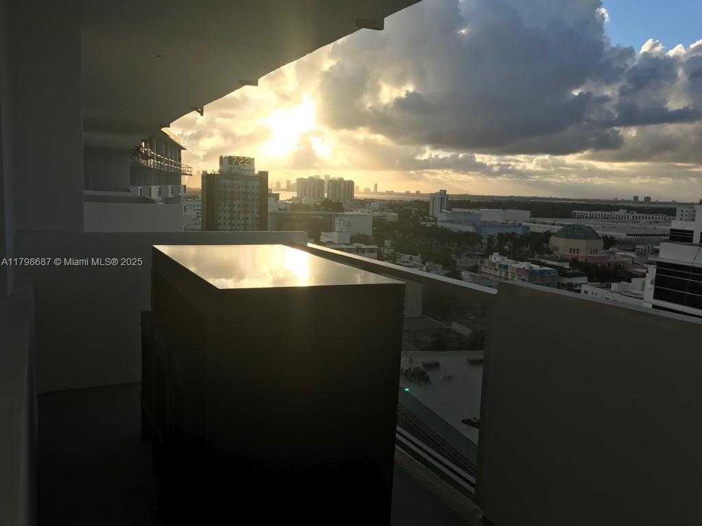 Small Image of 100 LINCOLN RD #1635, Miami Beach Number 15