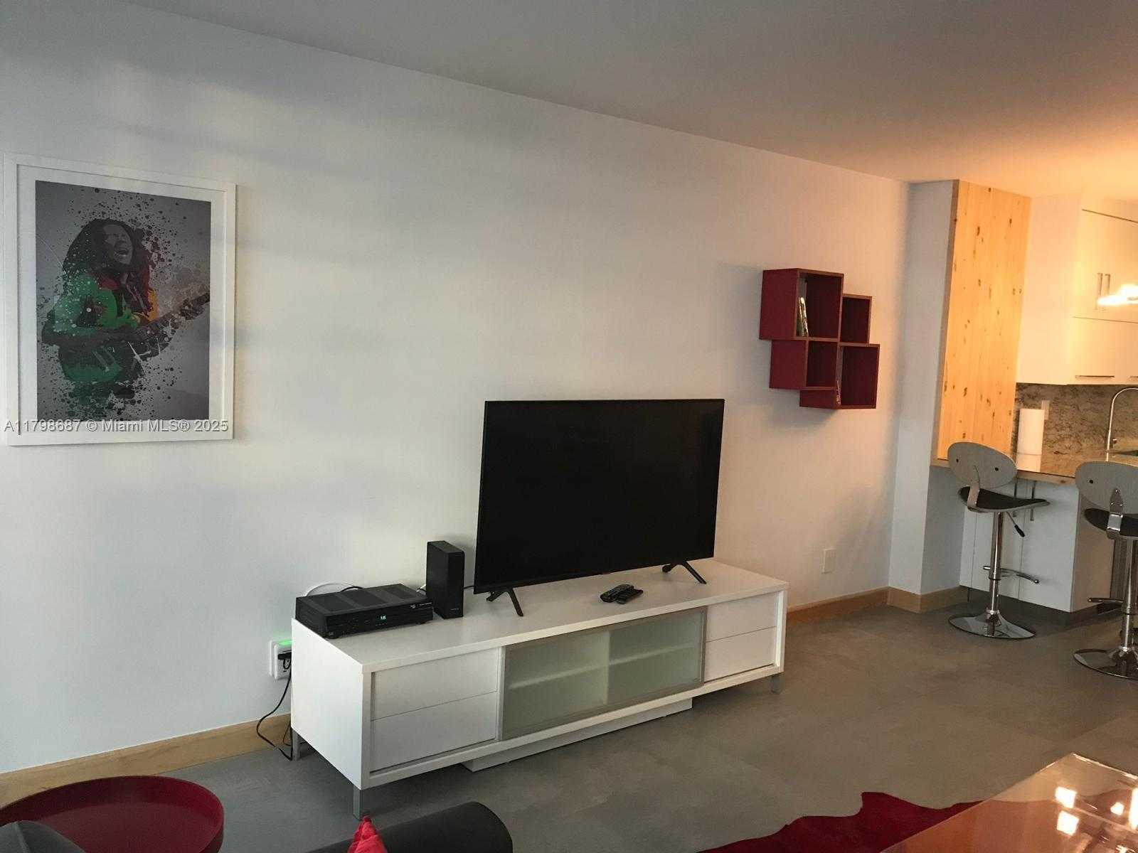 Small Image of 100 LINCOLN RD #1635, Miami Beach Number 5