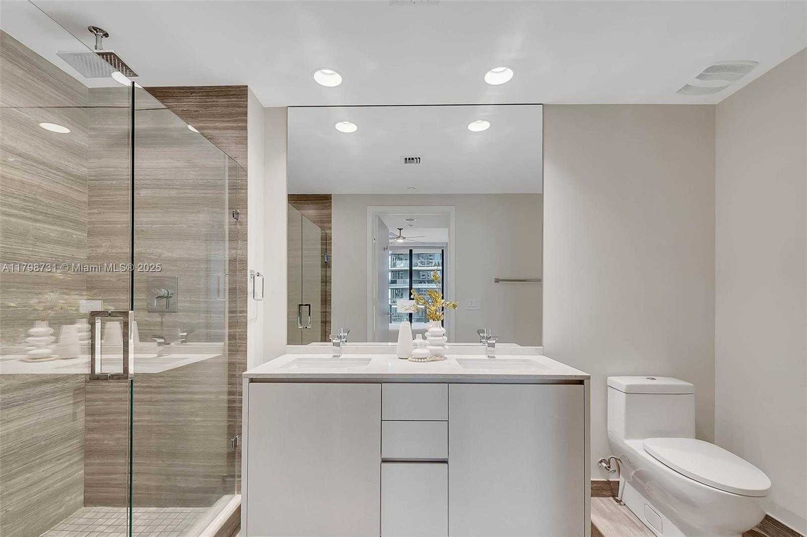 Small Image of 1010 BRICKELL AVE #4309, Miami Number 14