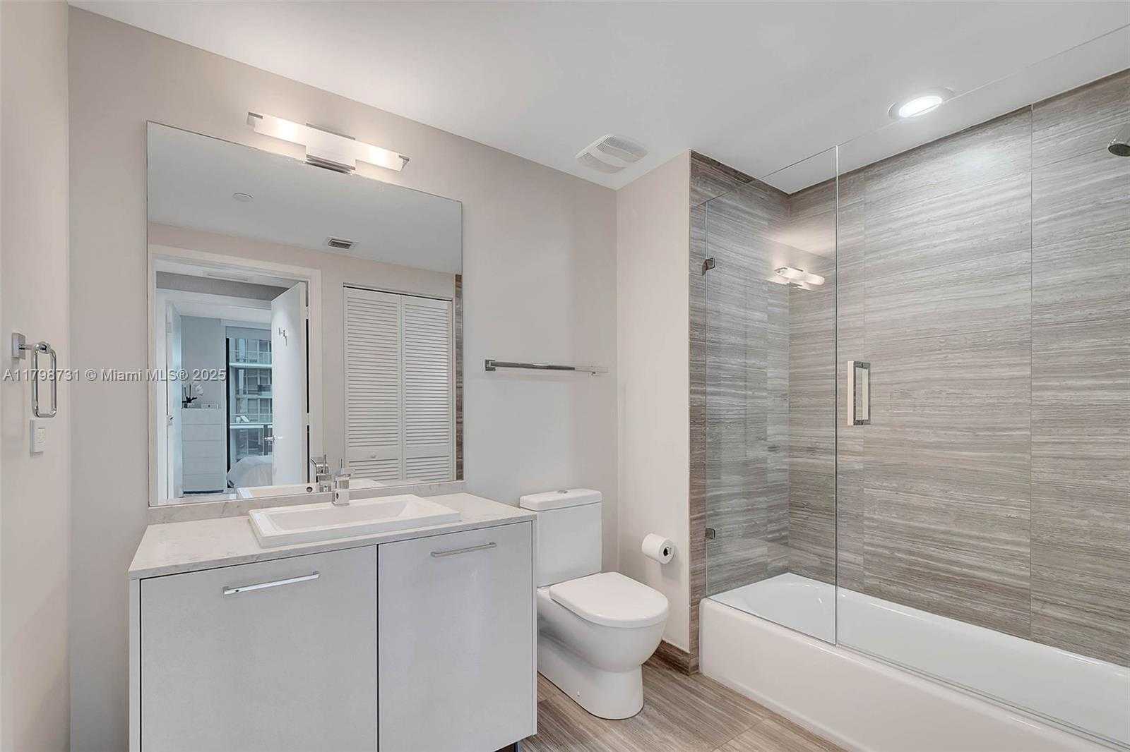 Small Image of 1010 BRICKELL AVE #4309, Miami Number 15