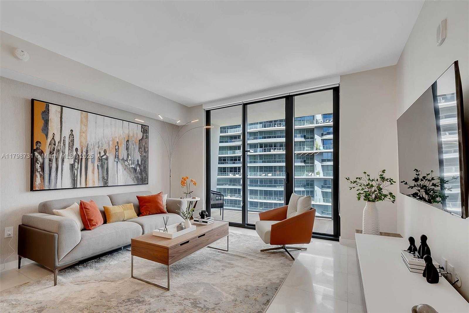 Small Image of 1010 BRICKELL AVE #4309, Miami Number 2