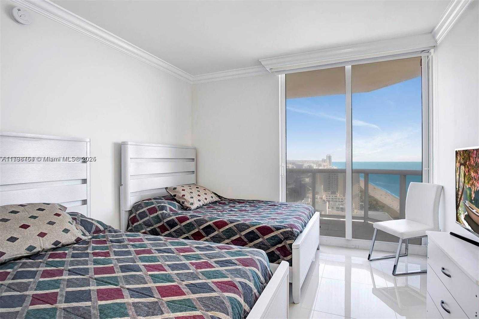 Small Image of 4779 Collins Ave, Miami Beach, FL 33140, USA Number 14