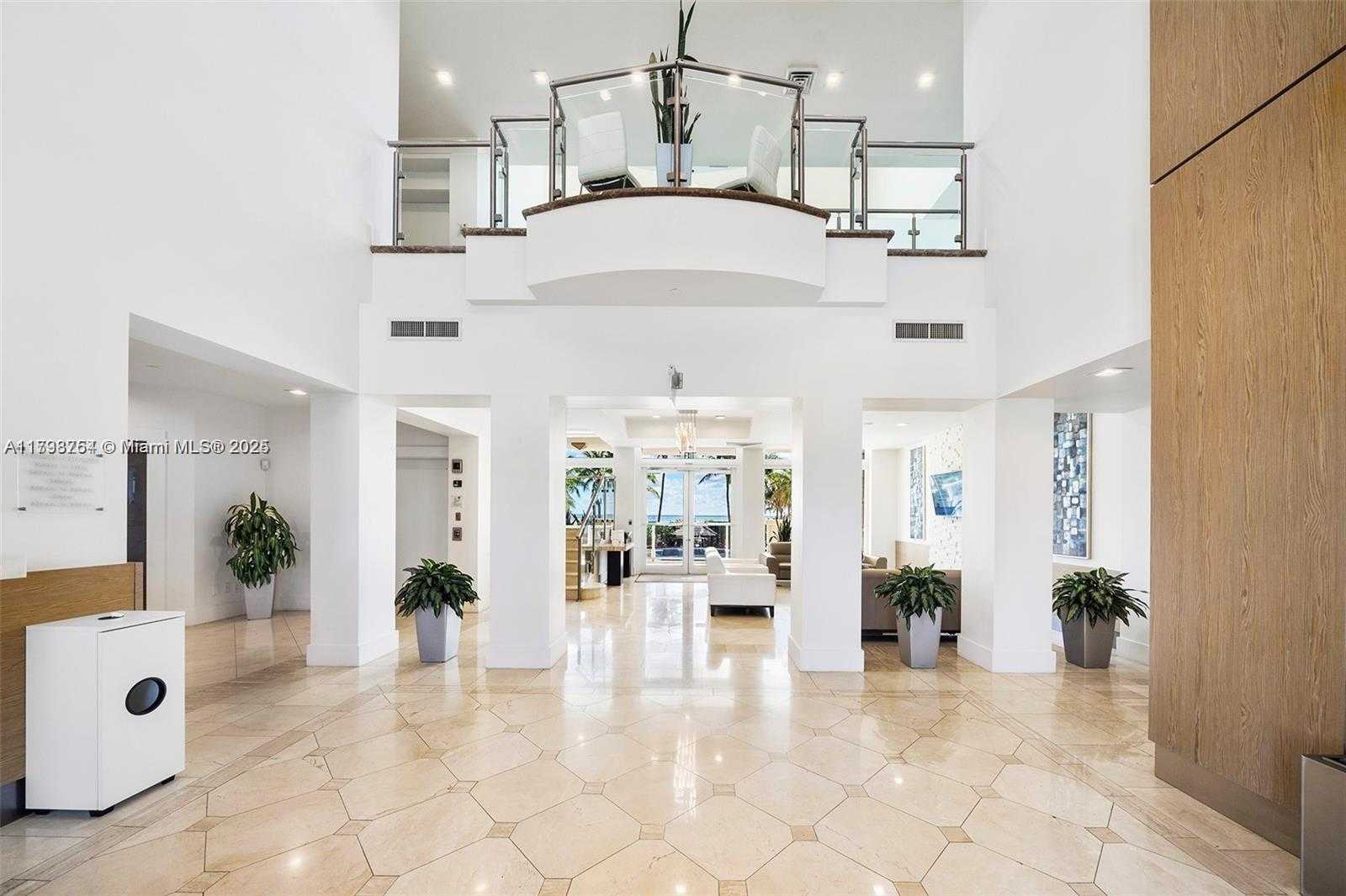 Small Image of 4779 Collins Ave, Miami Beach, FL 33140, USA Number 27