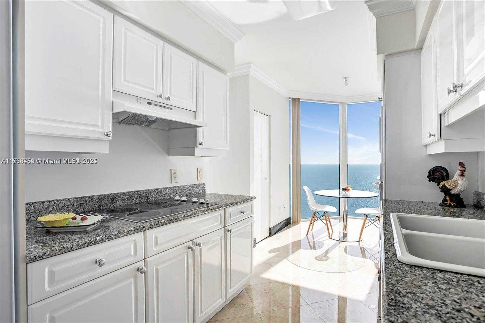 Small Image of 4779 Collins Ave, Miami Beach, FL 33140, USA Number 6