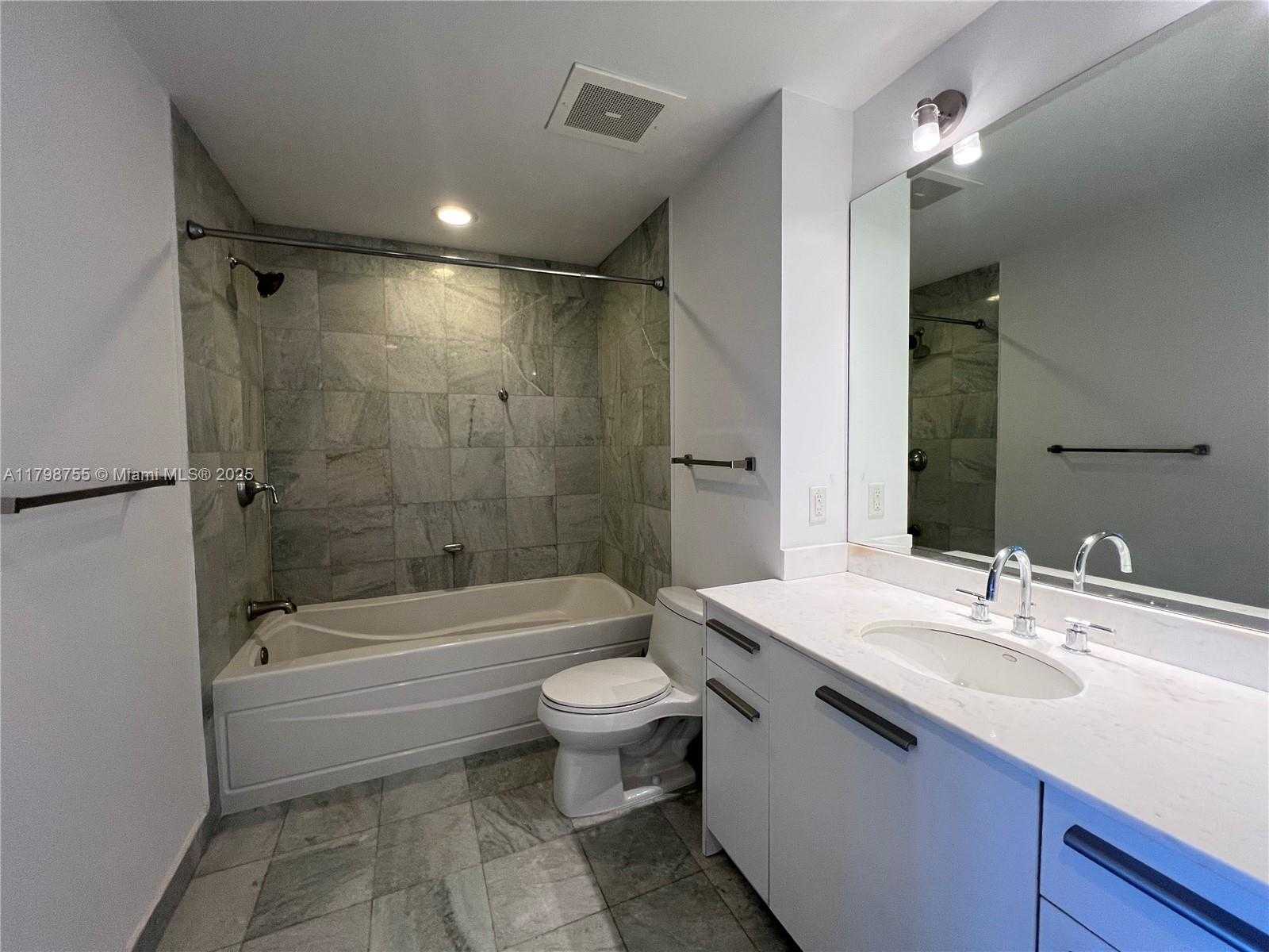 Small Image of 1060 BRICKELL AVE #3313, Miami Number 14
