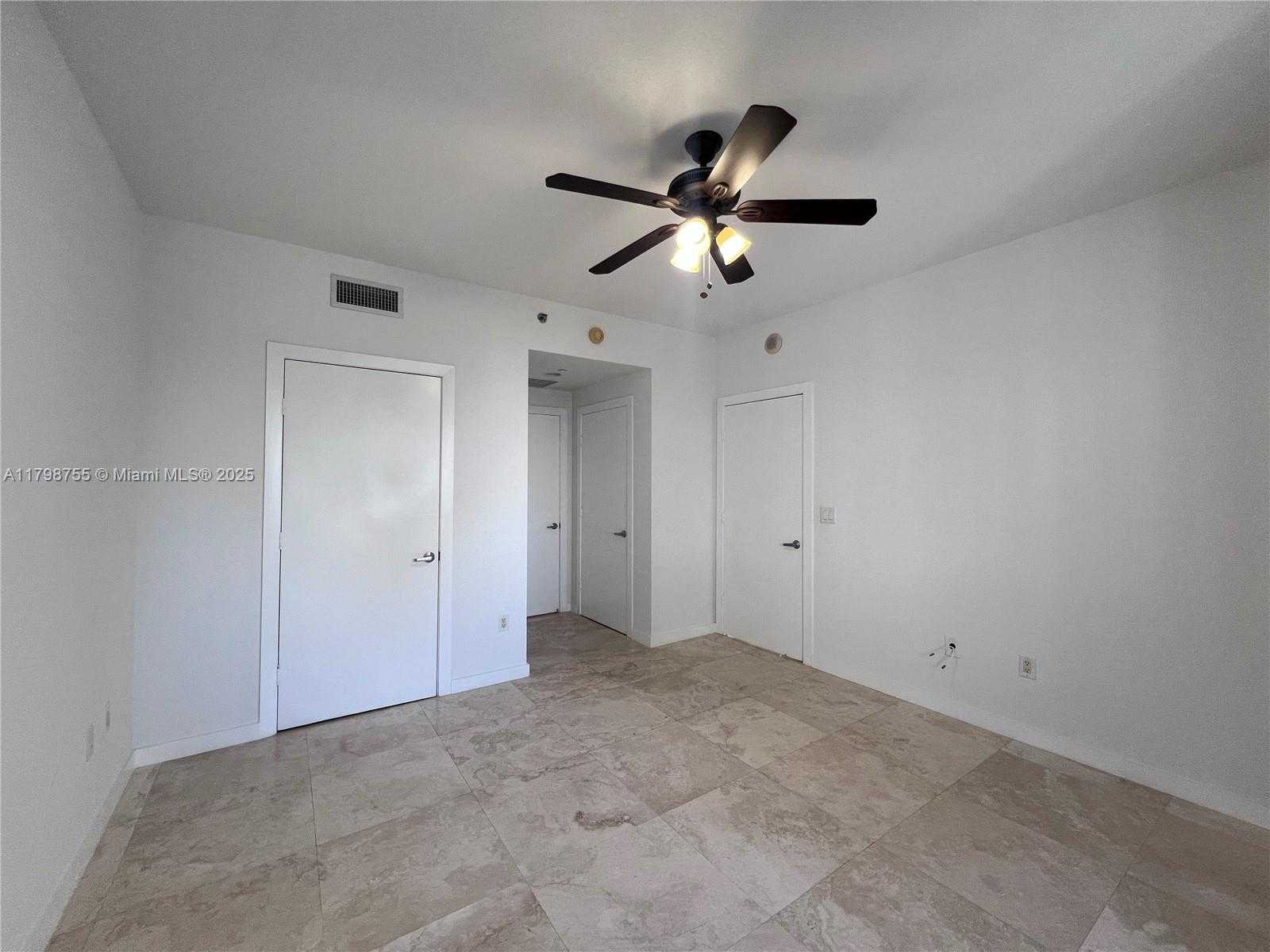 Small Image of 1060 BRICKELL AVE #3313, Miami Number 15