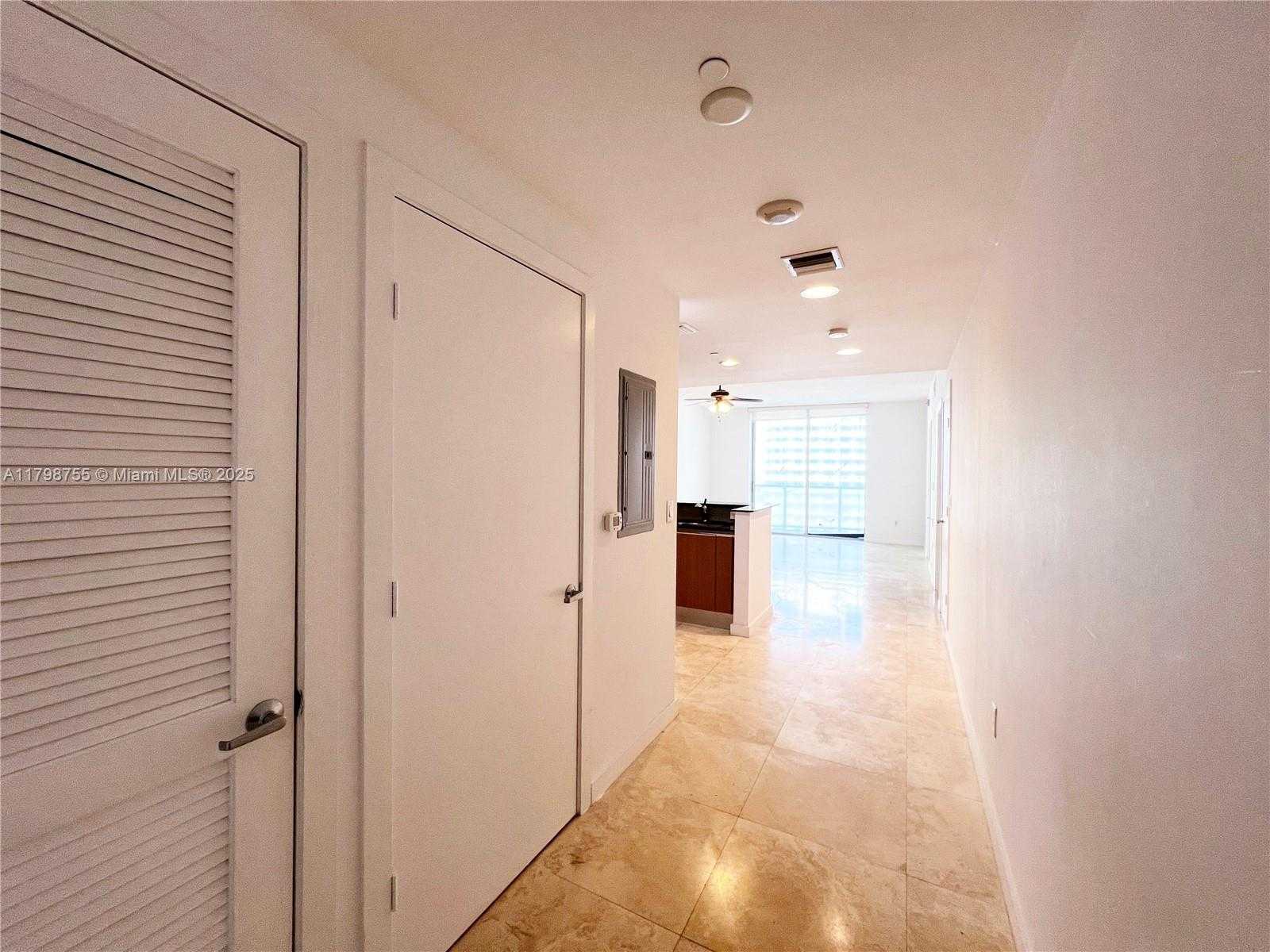 Small Image of 1060 BRICKELL AVE #3313, Miami Number 2