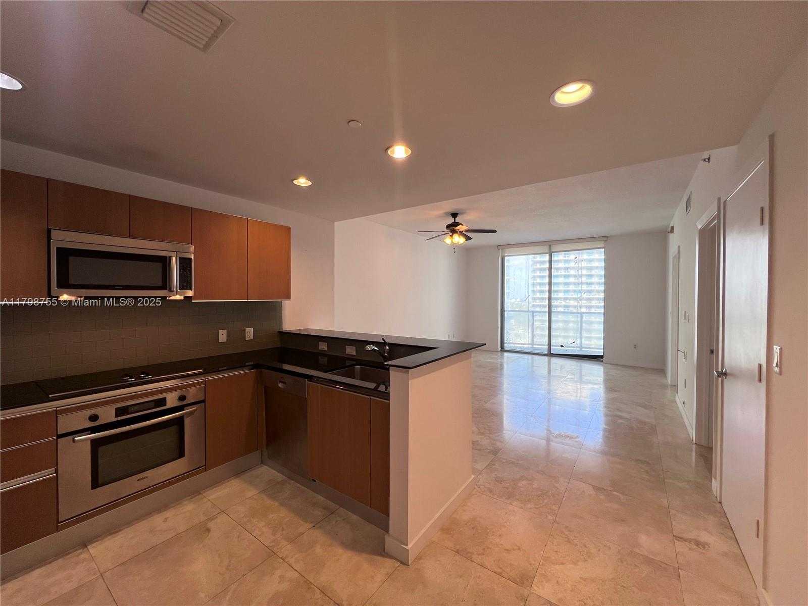 Small Image of 1060 BRICKELL AVE #3313, Miami Number 3