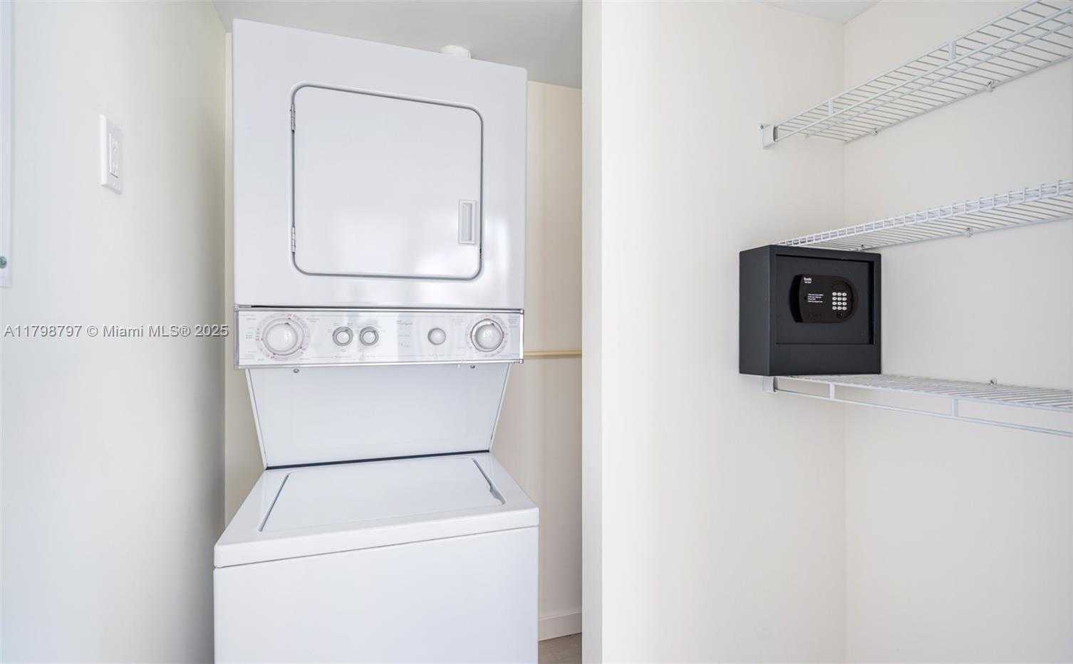 Small Image of 910 WEST AVE #0303, Miami Beach Number 13