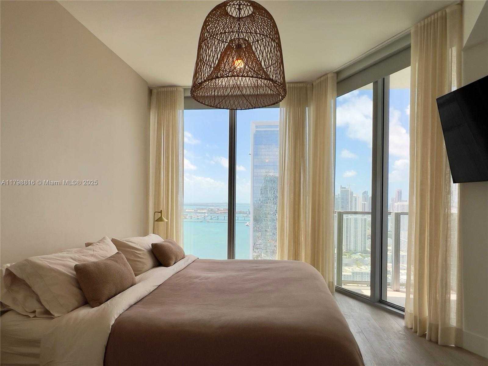 Small Image of 2900 NORTH EAST 7TH AVE #3909, Miami Number 10
