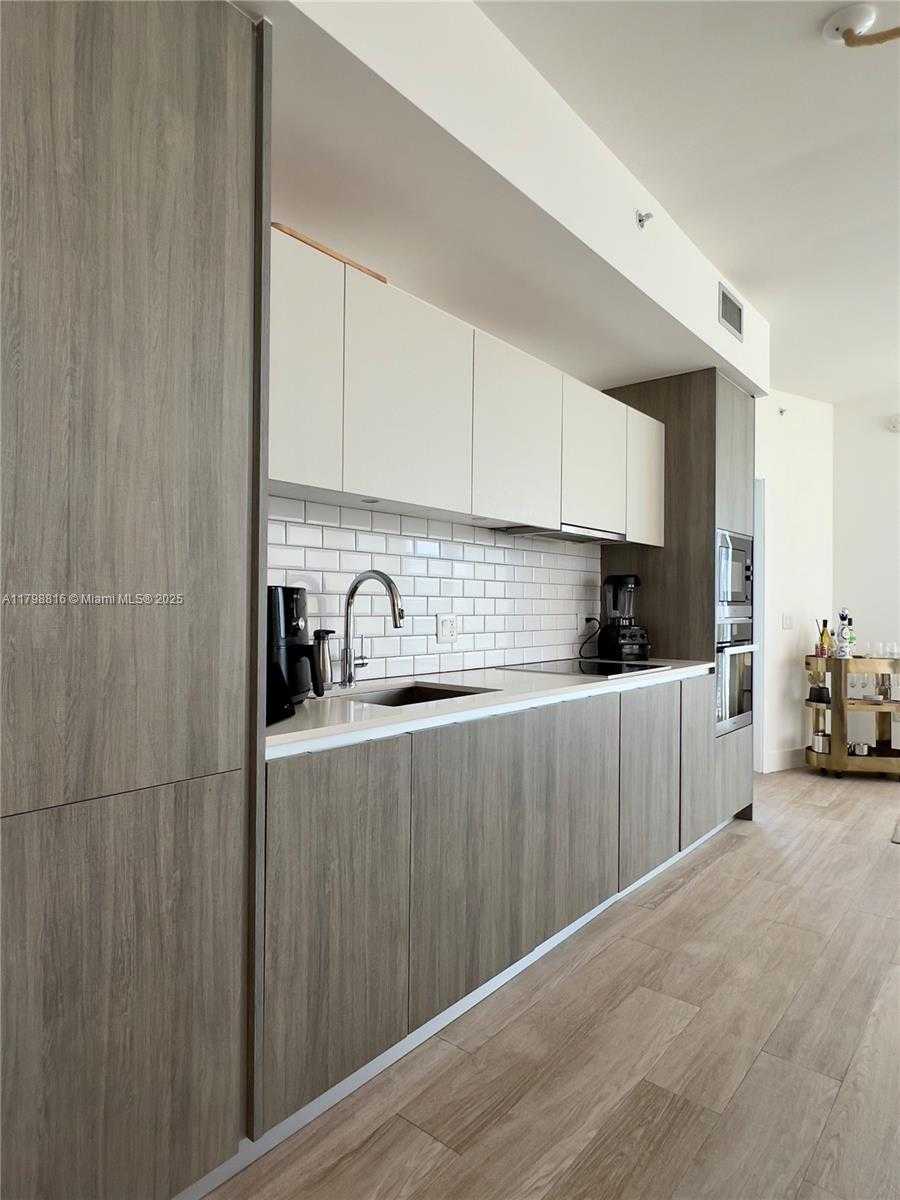 Small Image of 2900 NORTH EAST 7TH AVE #3909, Miami Number 16