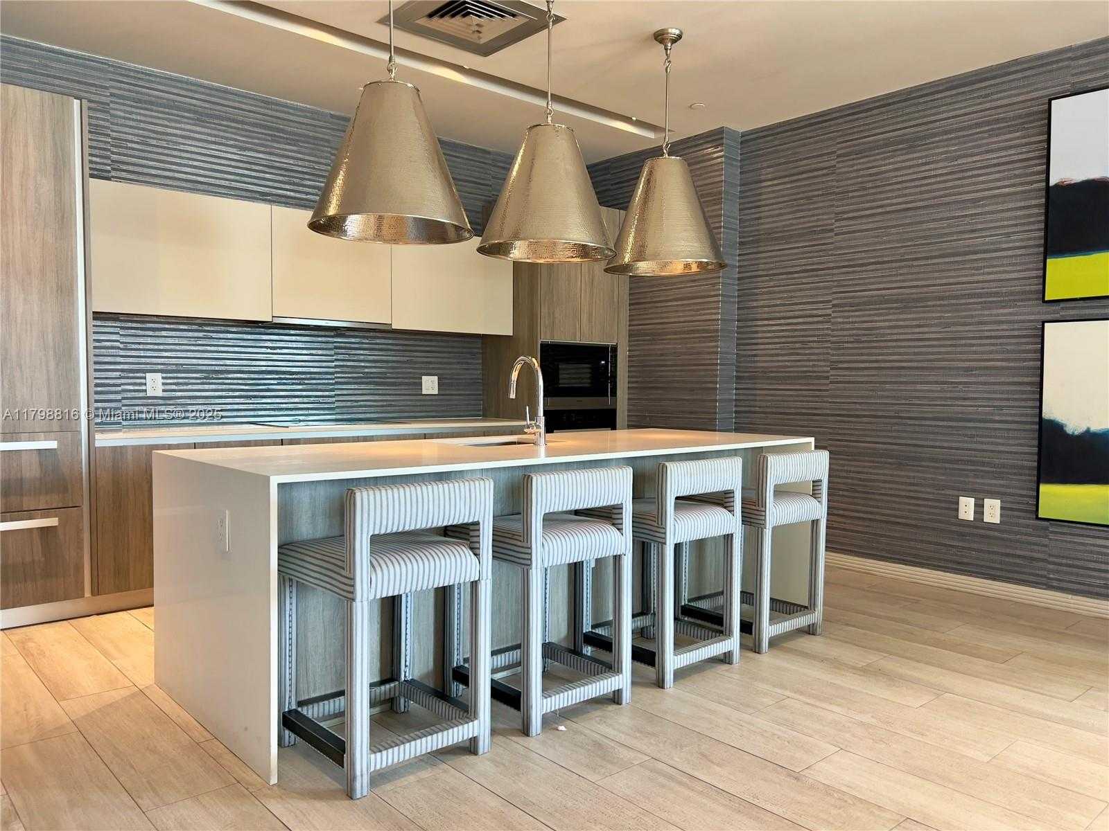 Small Image of 2900 NORTH EAST 7TH AVE #3909, Miami Number 26