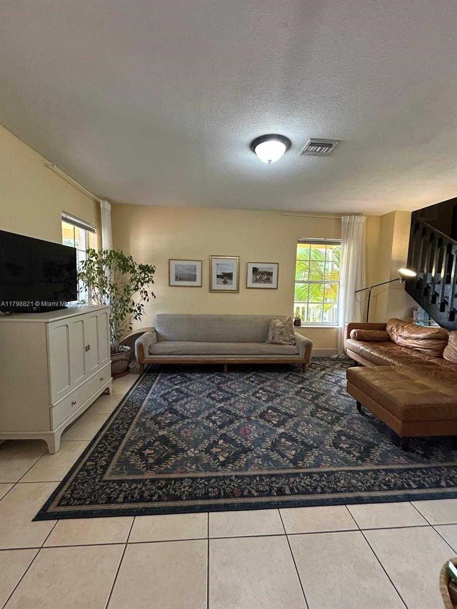 Small Image of 11737, Miami Number 2