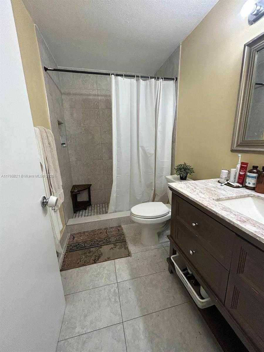 Small Image of 11737, Miami Number 7