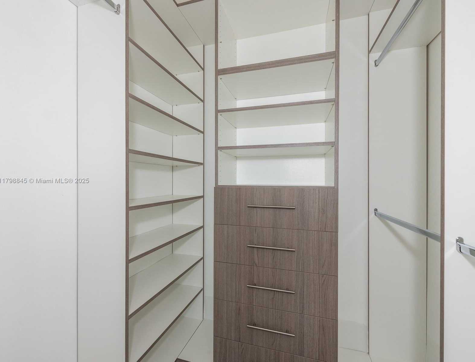 Small Image of 325 SOUTH BISCAYNE BLVD #1624, Miami Number 17