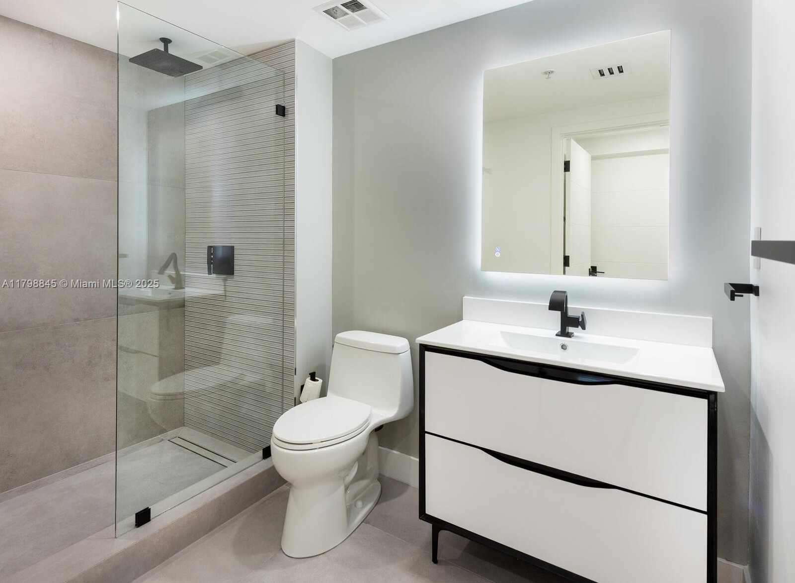Small Image of 325 SOUTH BISCAYNE BLVD #1624, Miami Number 18