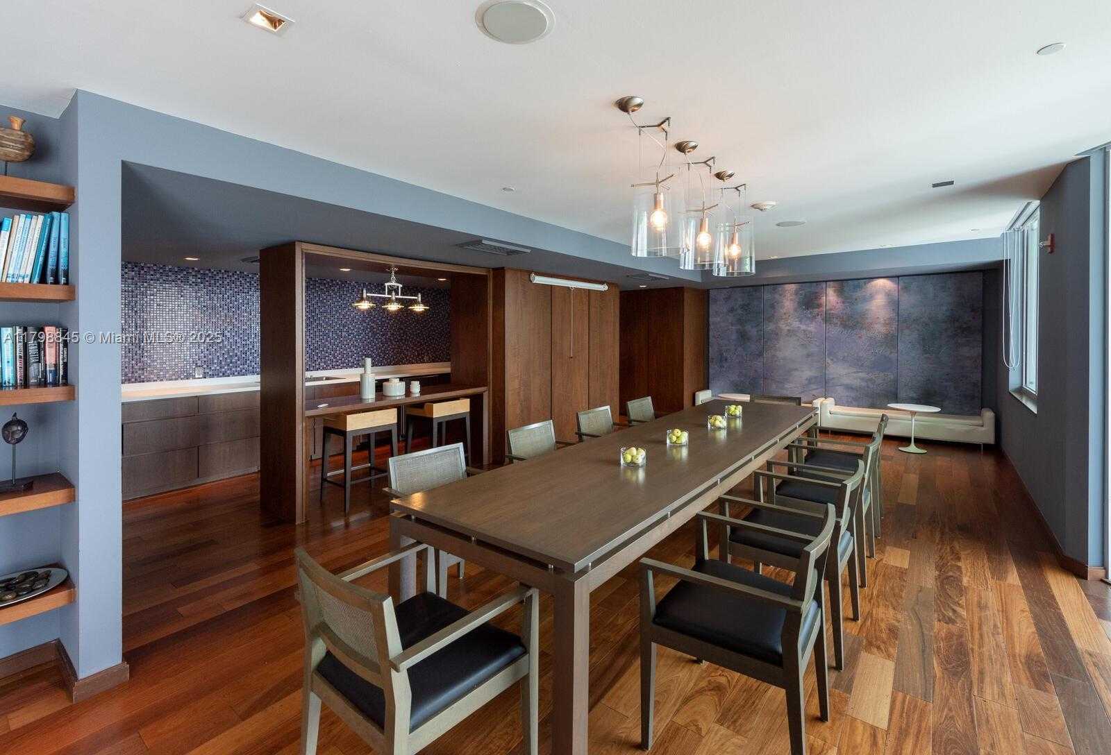 Small Image of 325 SOUTH BISCAYNE BLVD #1624, Miami Number 26