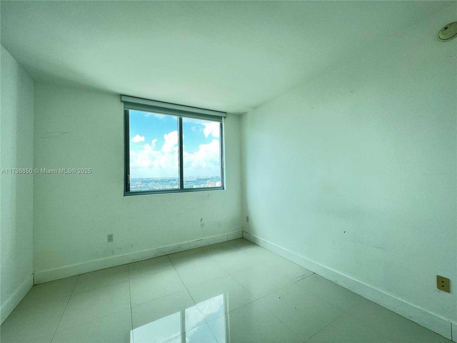 Small Image of 92 SOUTH WEST 3RD ST #3310, Miami Number 17