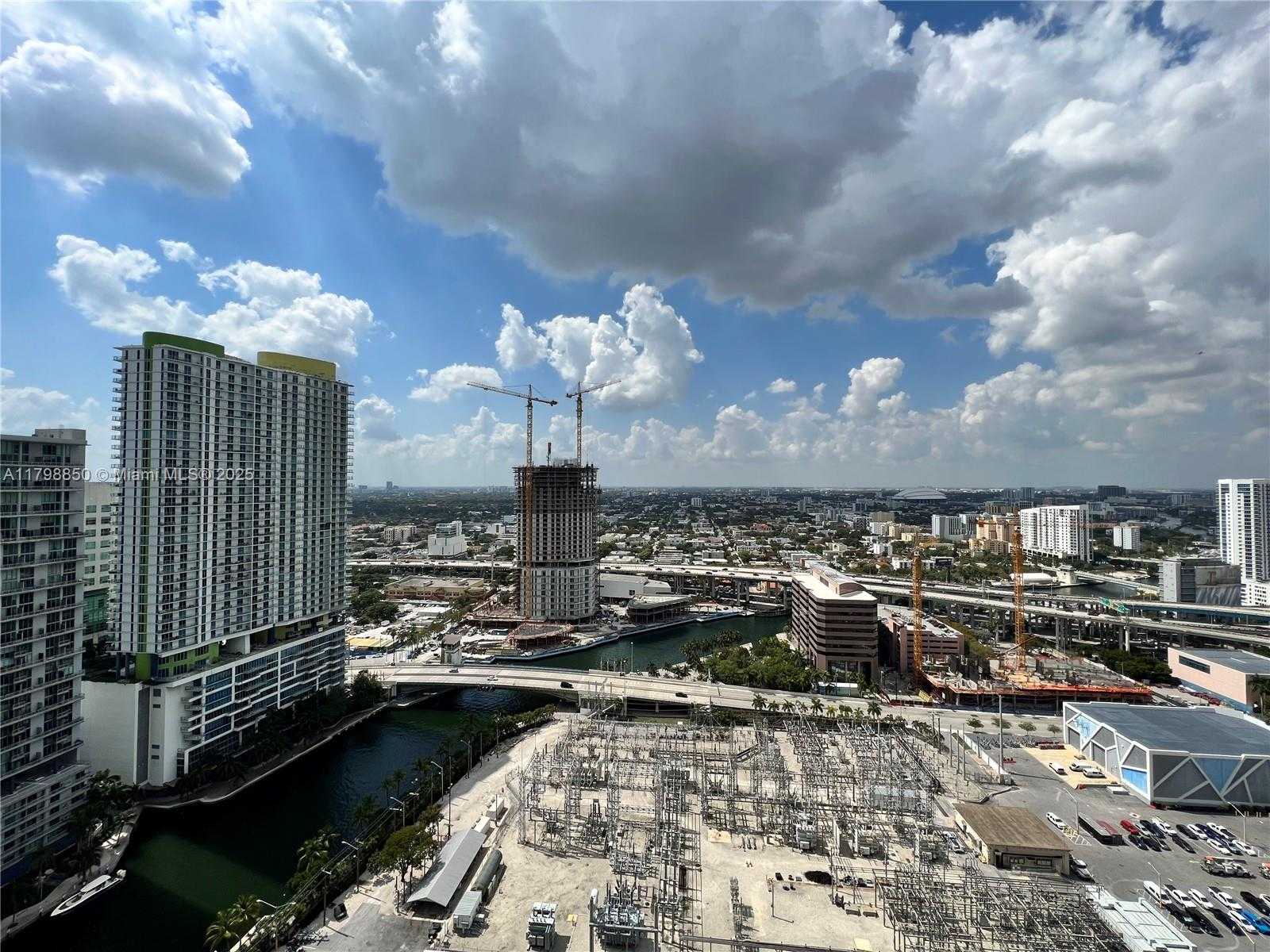 Small Image of 92 SOUTH WEST 3RD ST #3310, Miami Number 21