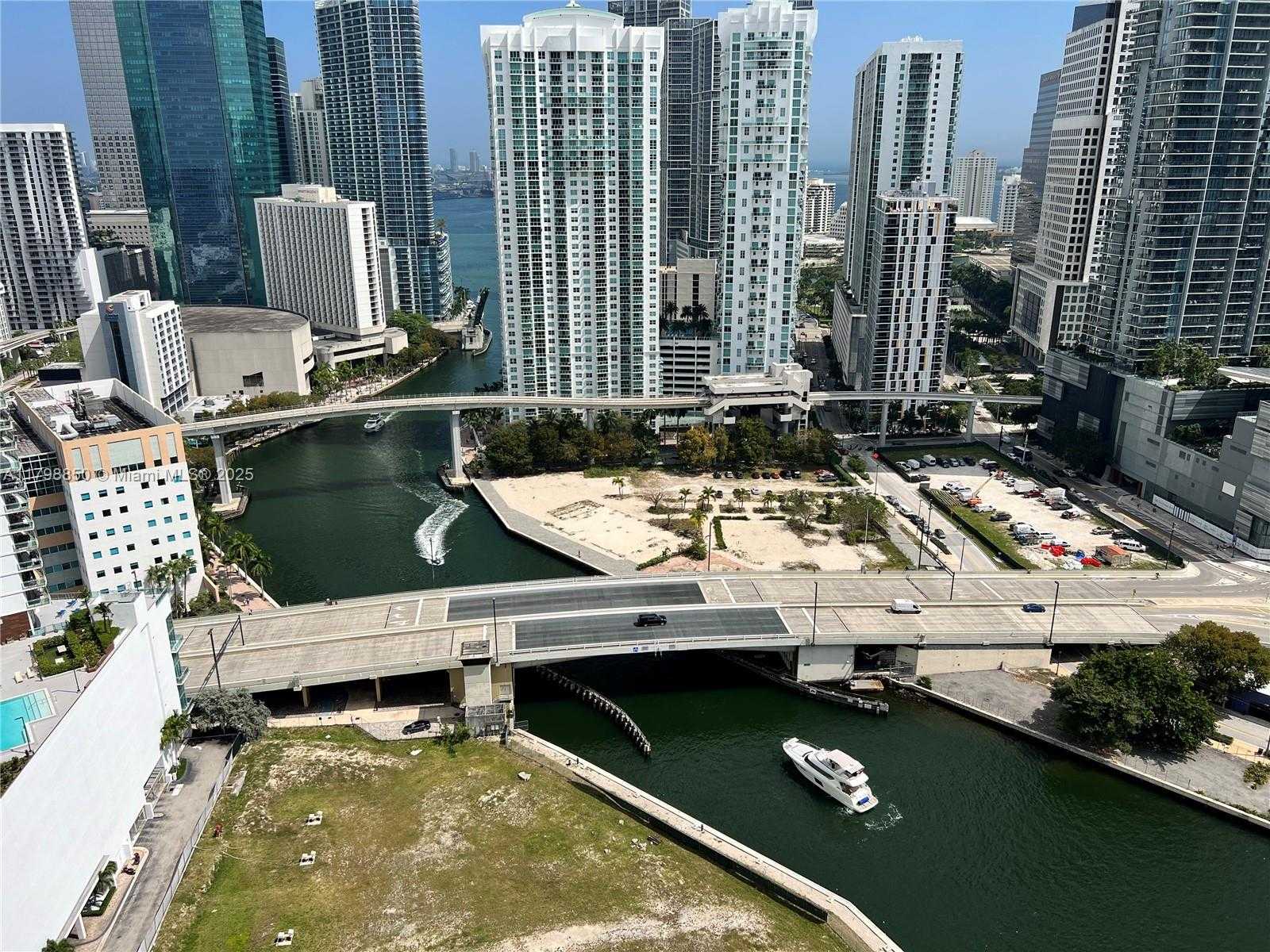 Small Image of 92 SOUTH WEST 3RD ST #3310, Miami Number 22