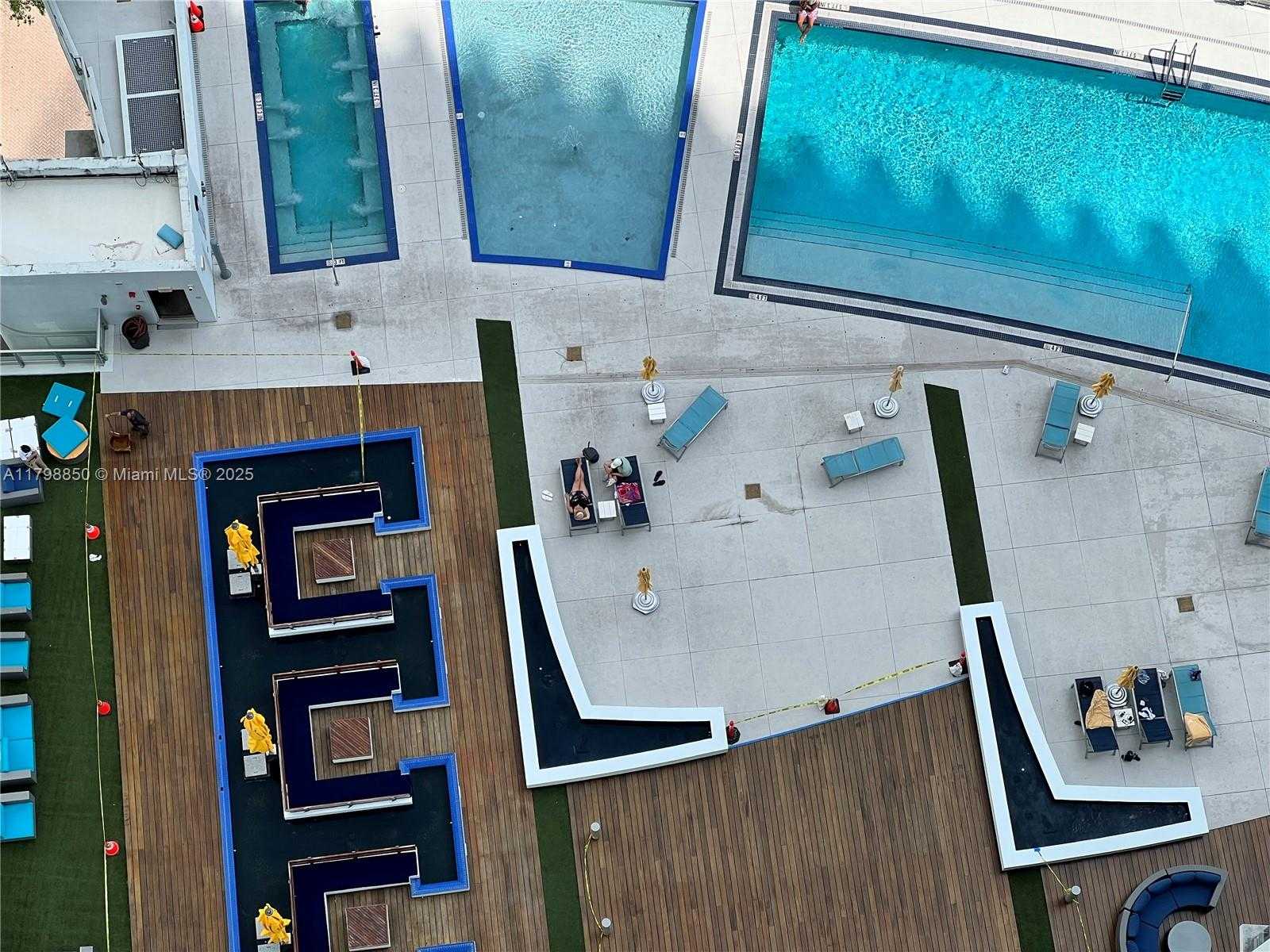 Small Image of 92 SOUTH WEST 3RD ST #3310, Miami Number 24