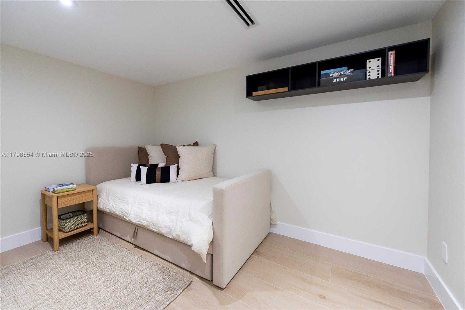 Small Image of 1111 CRANDON BLVD #C407, Key Biscayne Number 21