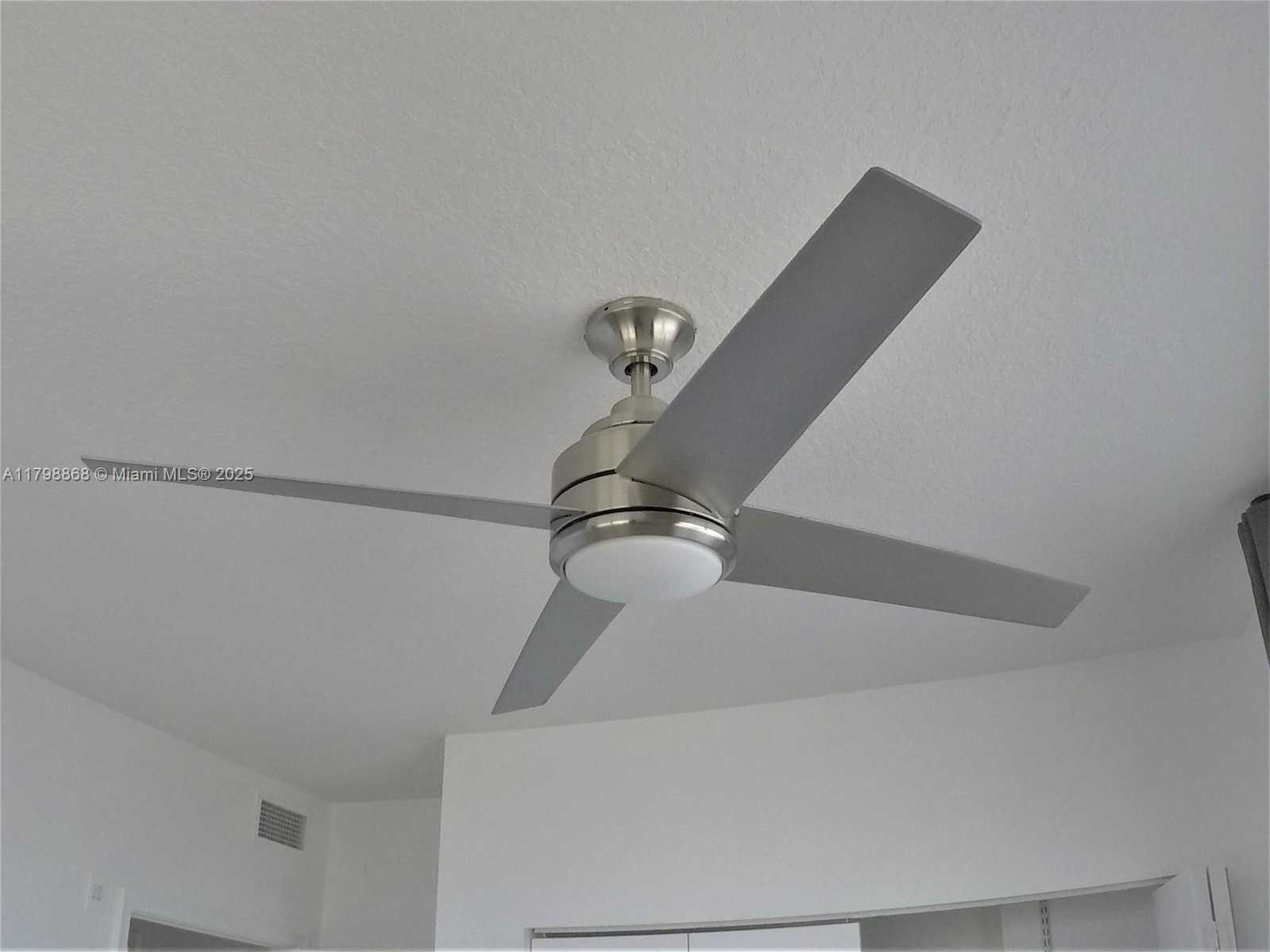 Small Image of 2775 NORTH EAST 187TH ST #506, Aventura Number 36
