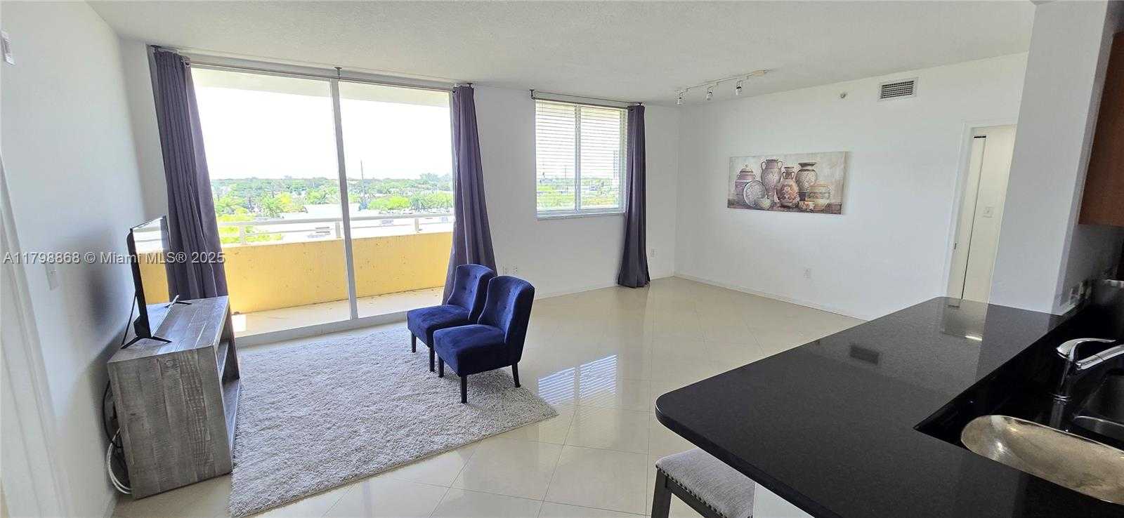 Small Image of 2775 NORTH EAST 187TH ST #506, Aventura Number 4