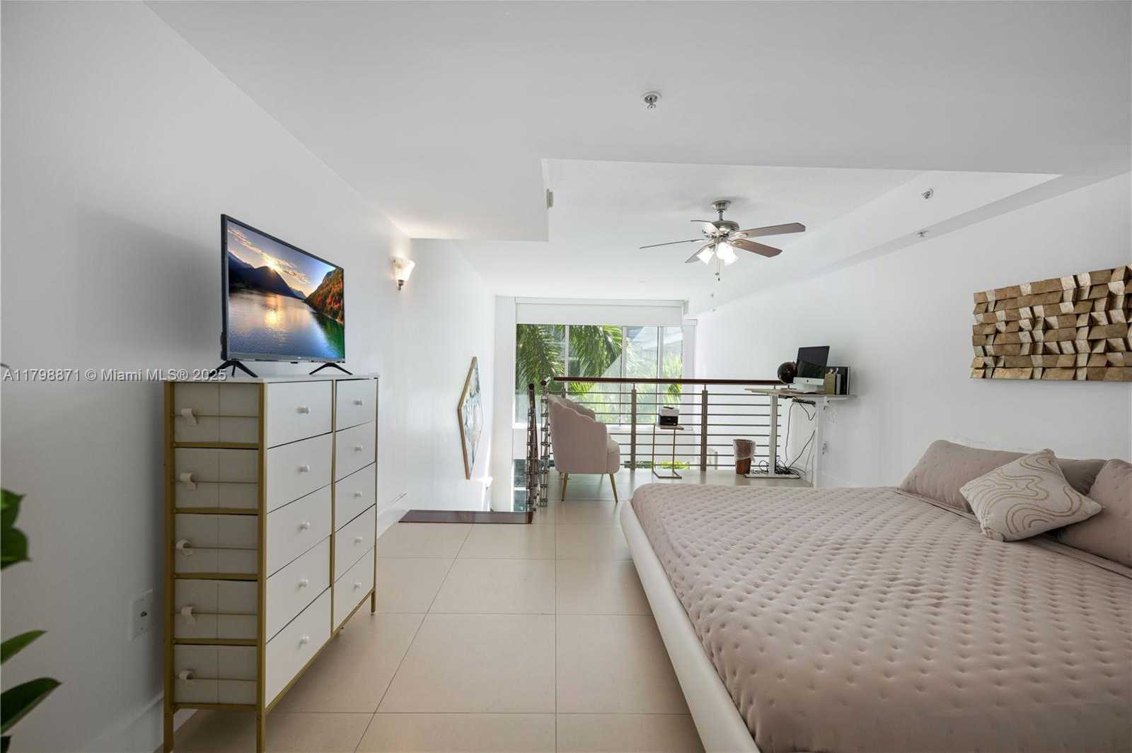 Small Image of 41 SOUTH EAST 5TH ST #312, Miami Number 15