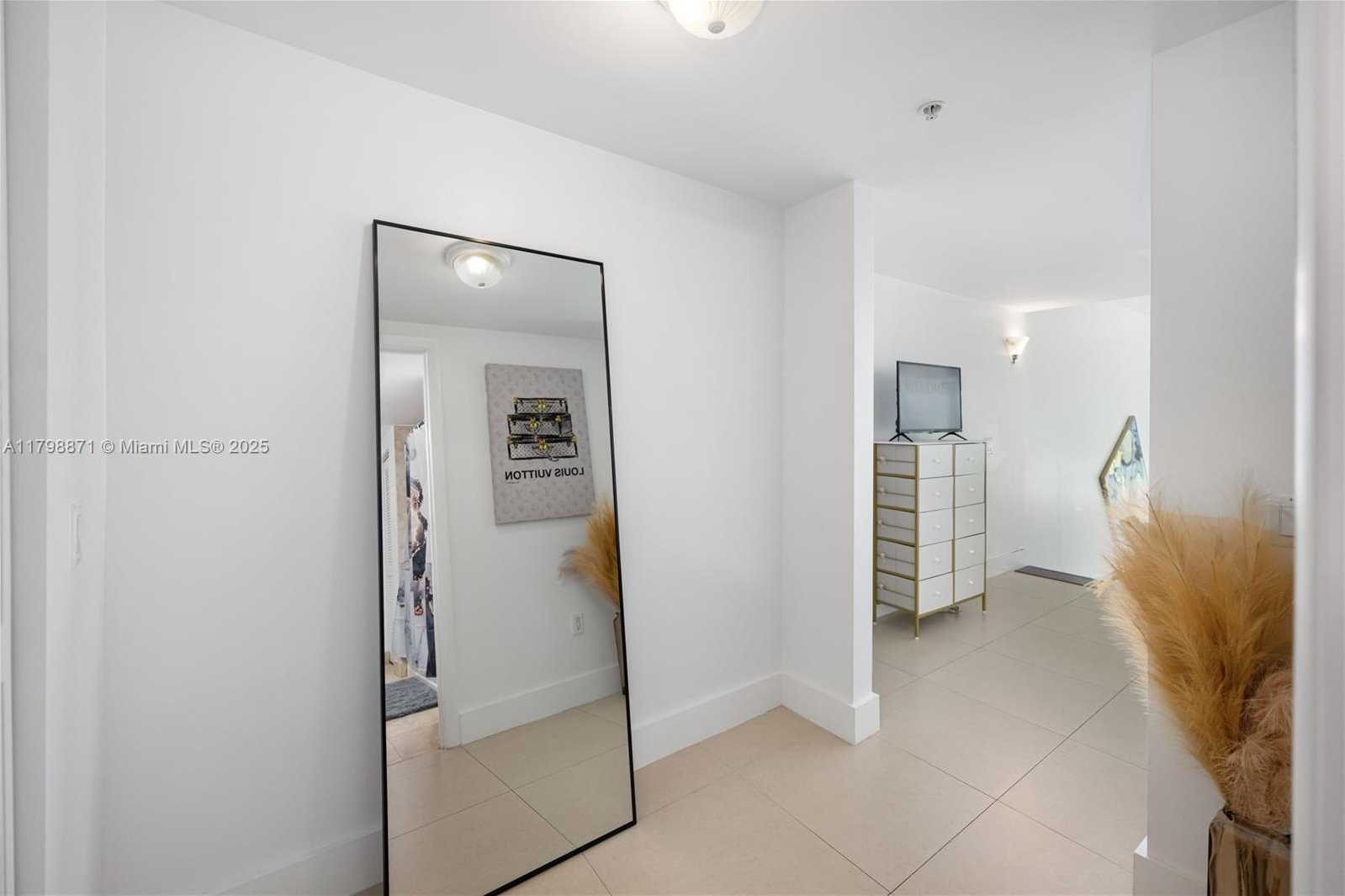 Small Image of 41 SOUTH EAST 5TH ST #312, Miami Number 19
