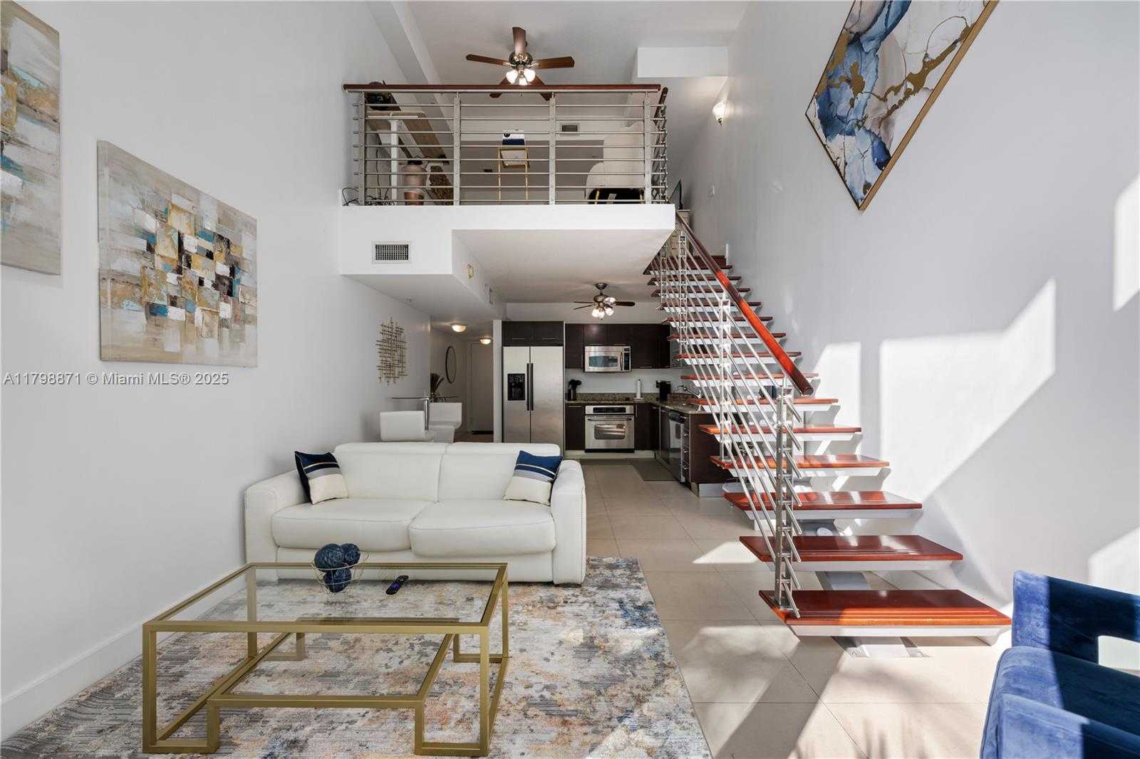 Small Image of 41 SOUTH EAST 5TH ST #312, Miami Number 3