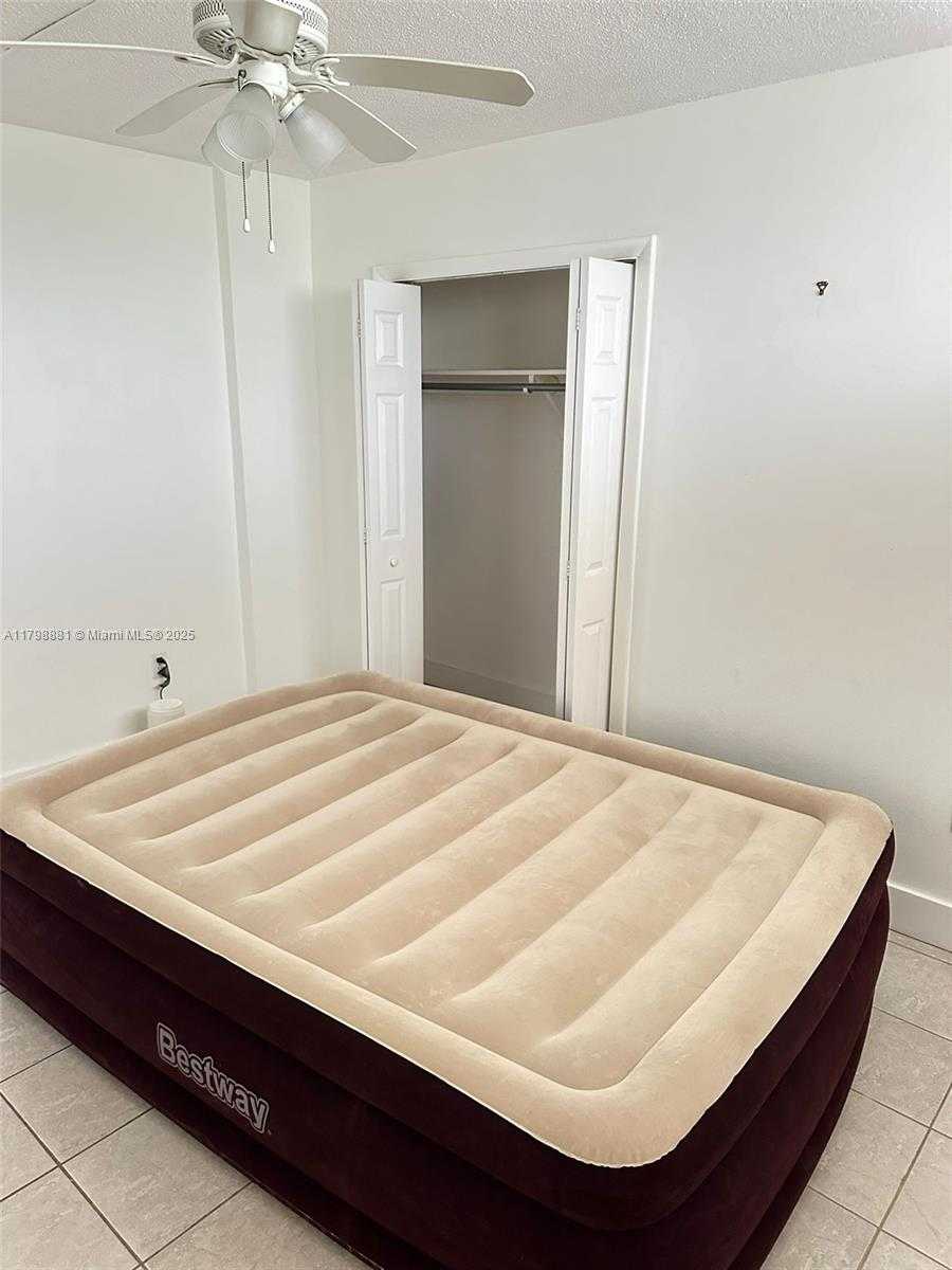 Small Image of 2920 POINT EAST DR #N408, Aventura Number 13