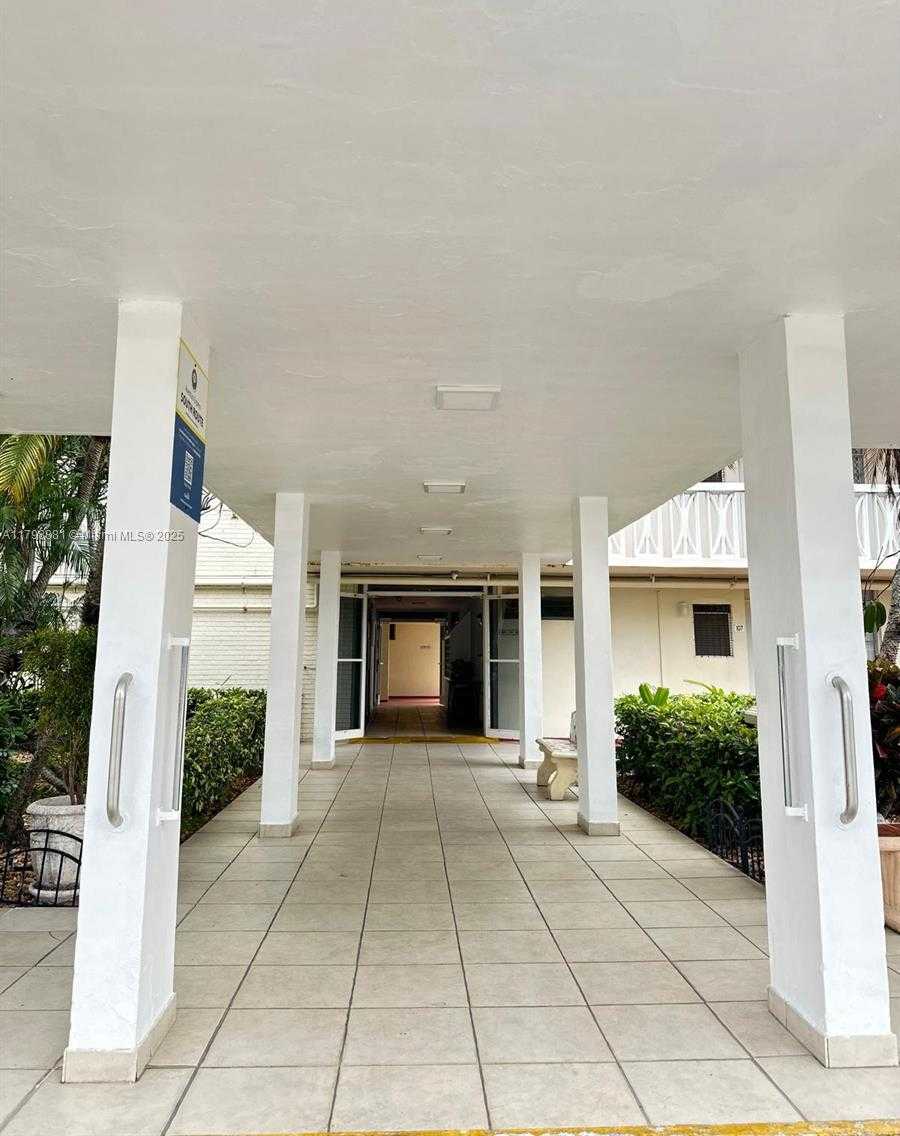 Small Image of 2920 POINT EAST DR #N408, Aventura Number 2