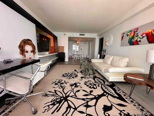 Small Image of 1100 WEST AVE #620, Miami Beach Number 2