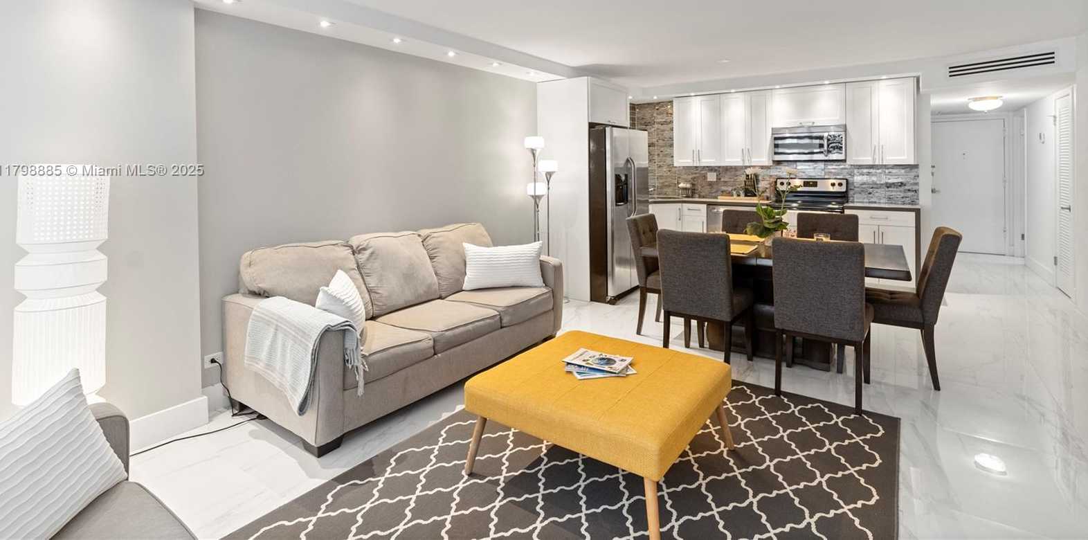 Small Image of 6039 COLLINS AVE #521, Miami Beach Number 10