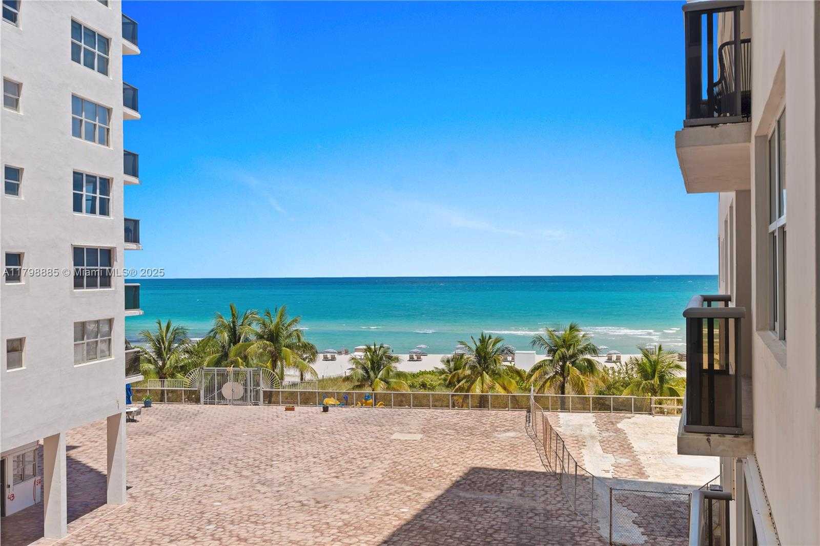 Small Image of 6039 COLLINS AVE #521, Miami Beach Number 2