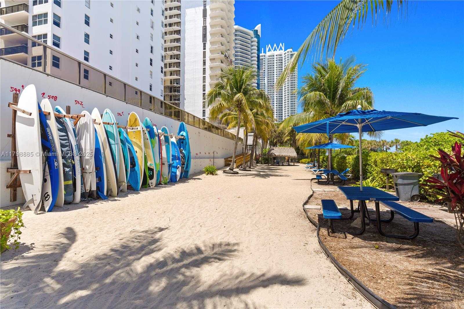Small Image of 6039 COLLINS AVE #521, Miami Beach Number 37