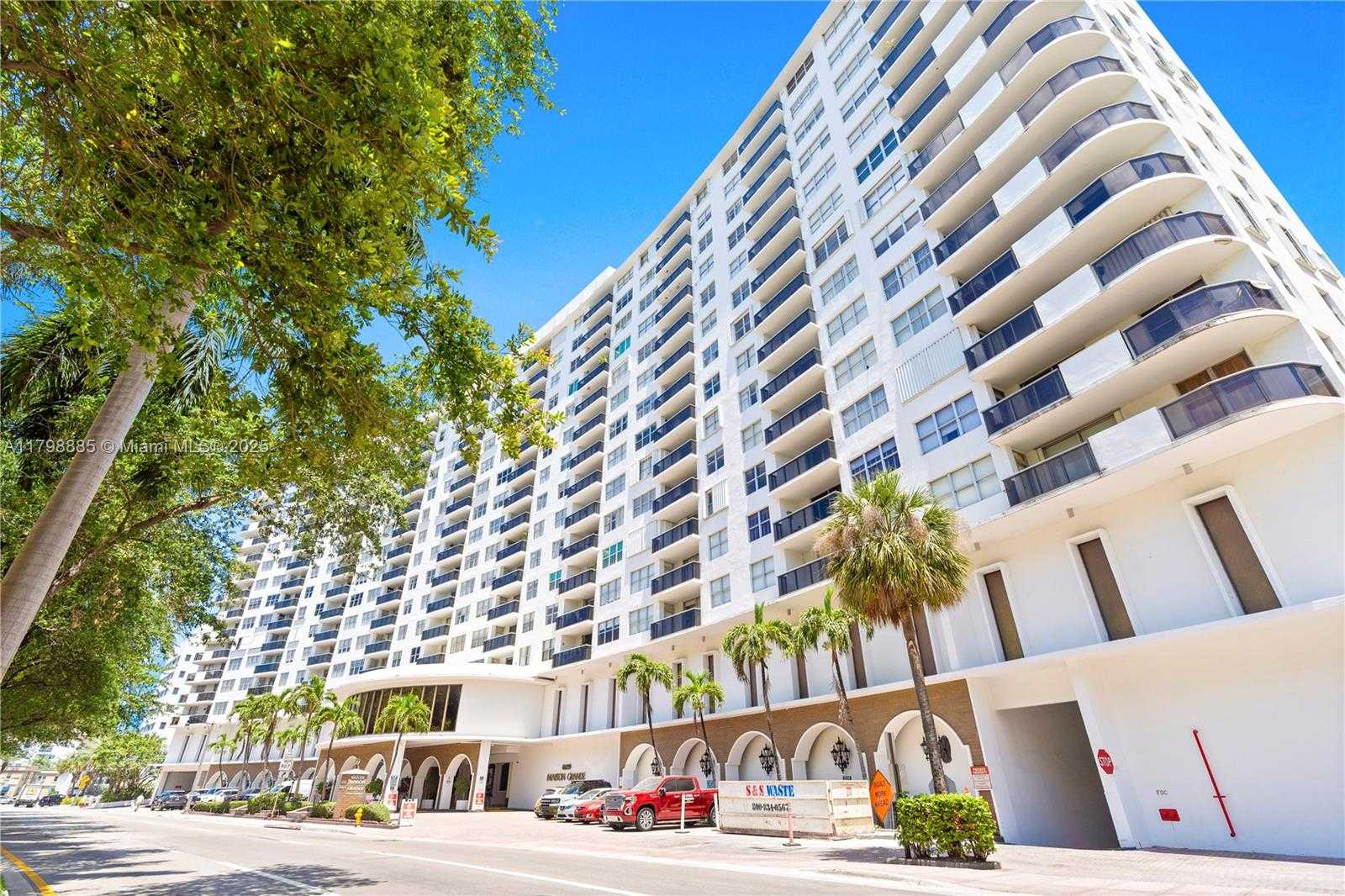 Small Image of 6039 COLLINS AVE #521, Miami Beach Number 46