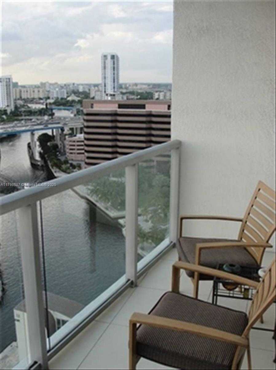 Small Image of 185 SOUTH WEST 7 ST #1802, Miami Number 5