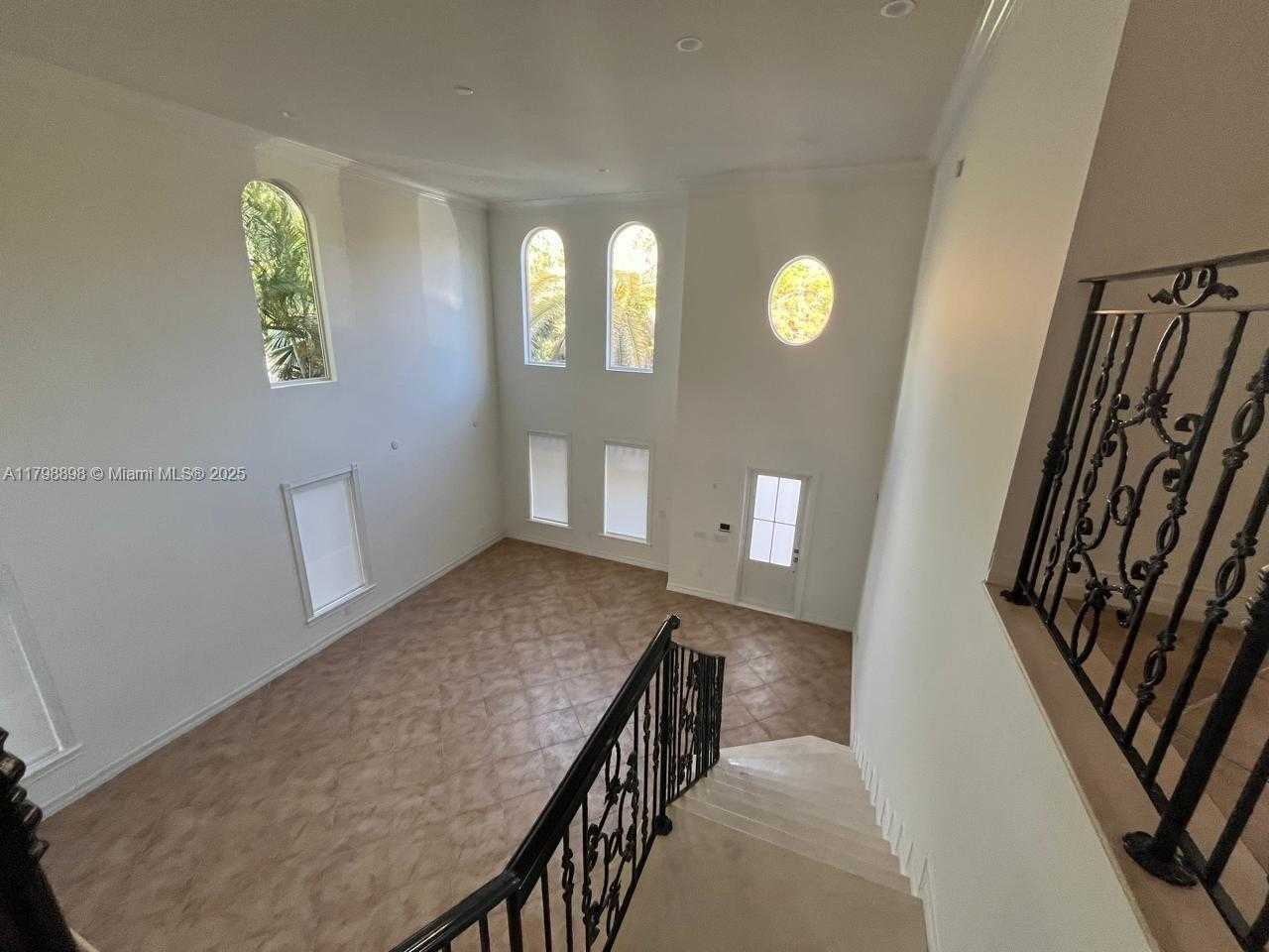 Small Image of 2422 SOUTH MIAMI AVE #2422, Miami Number 2
