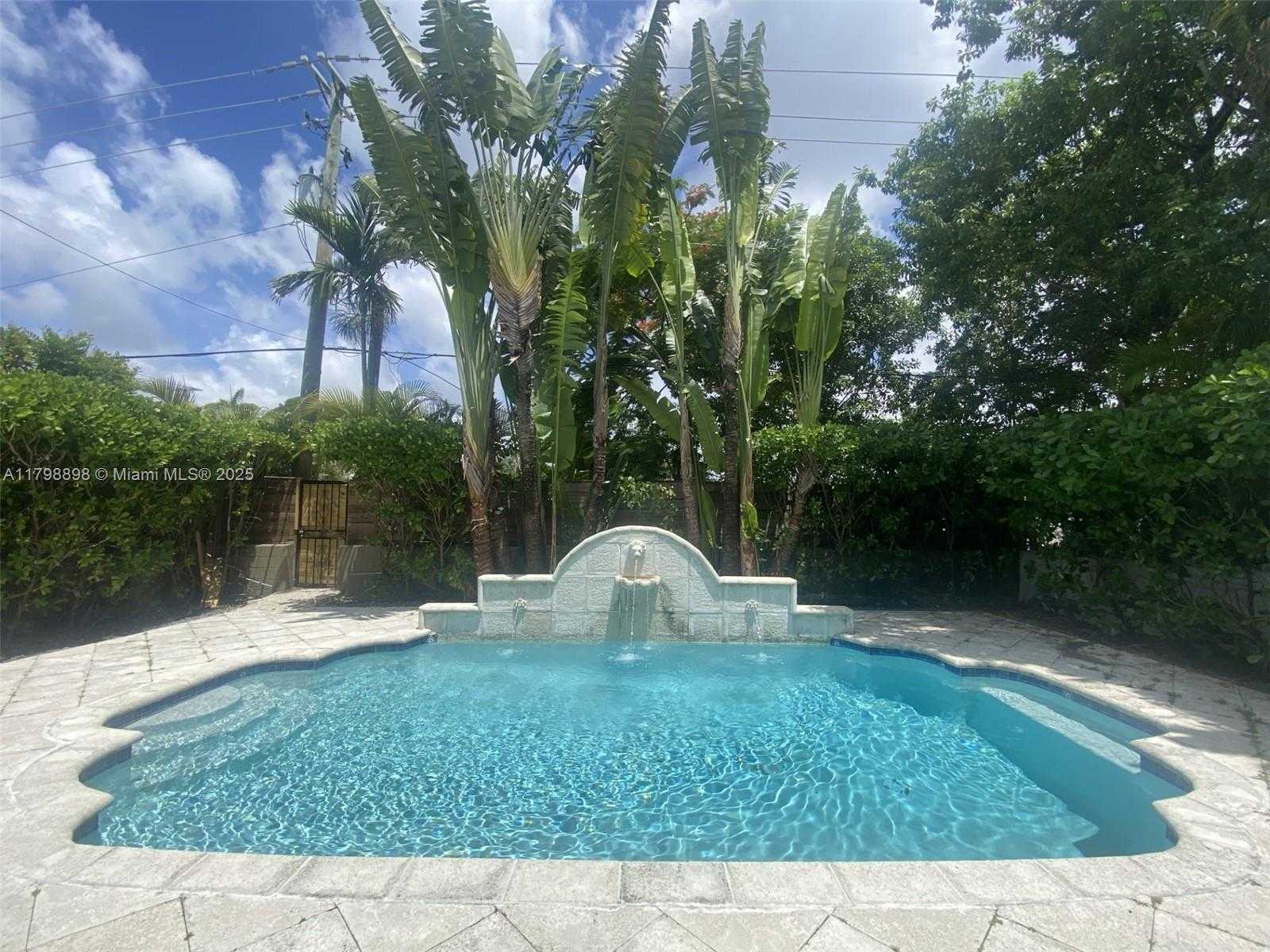 Small Image of 2422 SOUTH MIAMI AVE, Miami Number 33